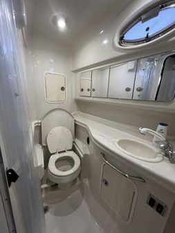 Sea Ray 320 Sundancer image