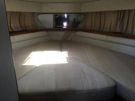 Carver 32 Flybridge image