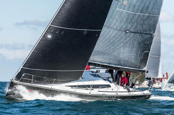 Dehler 42 - main image