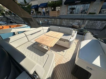 Fairline F33 image