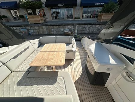 Fairline F33 image