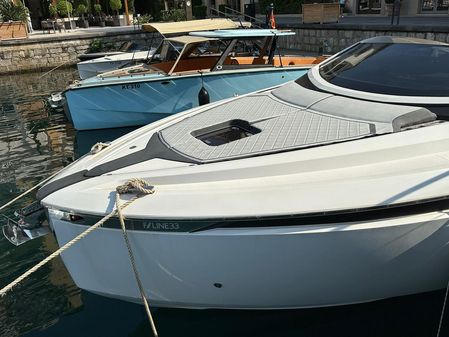 Fairline F33 image