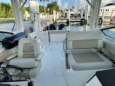 Boston Whaler 280 Vantage image