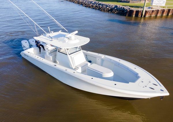 Yellowfin 39 Offshore image