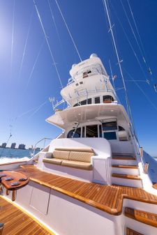 Viking 92 Skybridge image