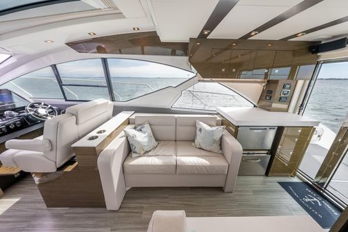 Cruisers Yachts 54 Cantius image