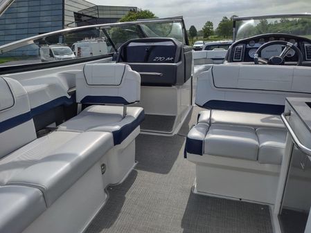 Formula 270 Bowrider image