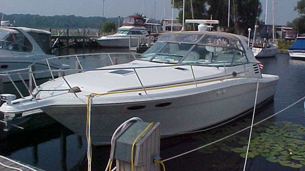 Sea Ray 370 Express Cruiser 