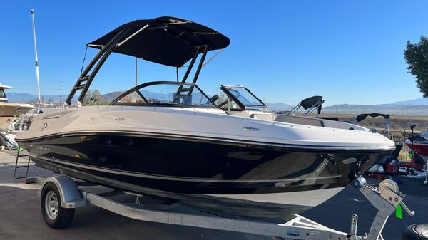 Bayliner VR5