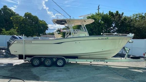 Grady-White 306 Bimini