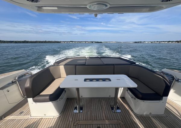 Galeon 660 Fly image