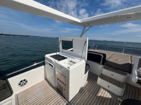 Galeon 660 Fly image