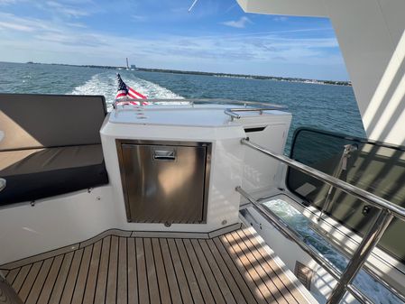 Galeon 660 Fly image