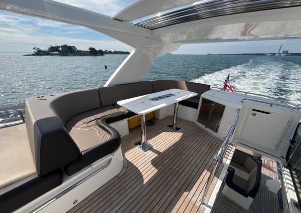 Galeon 660 Fly image