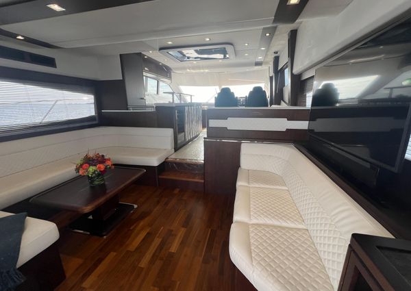 Galeon 660 Fly image