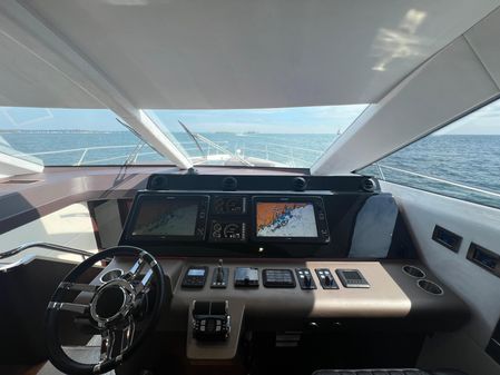 Galeon 660 Fly image