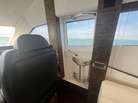 Galeon 660 Fly image