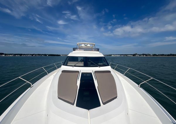 Galeon 660 Fly image