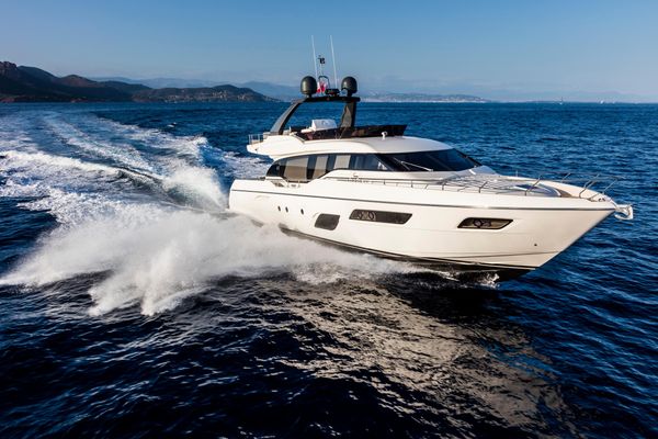 Ferretti-yachts 700 - main image