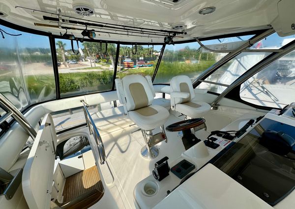 Sea Ray 58 Sedan Bridge image