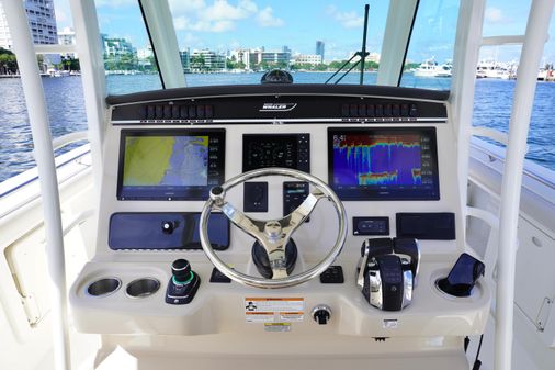 Boston Whaler 350 Outrage image