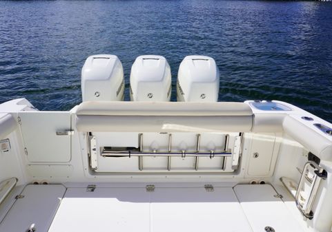 Boston Whaler 350 Outrage image