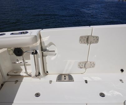 Boston Whaler 350 Outrage image