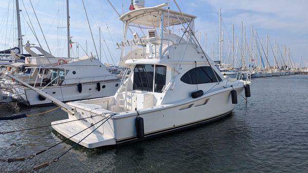 Tiara Yachts 3900 Convertible 