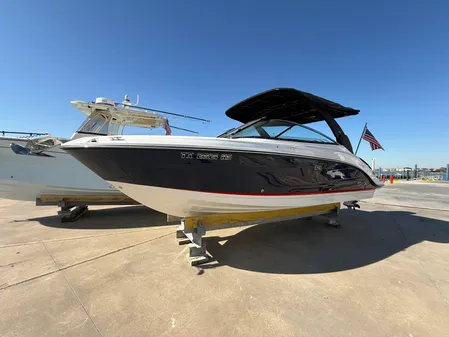 Sea Ray SLX 260 Outboard image