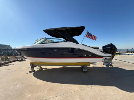 Sea Ray SLX 260 Outboard 