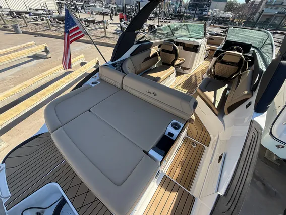 Sea-ray SLX-260-OUTBOARD image