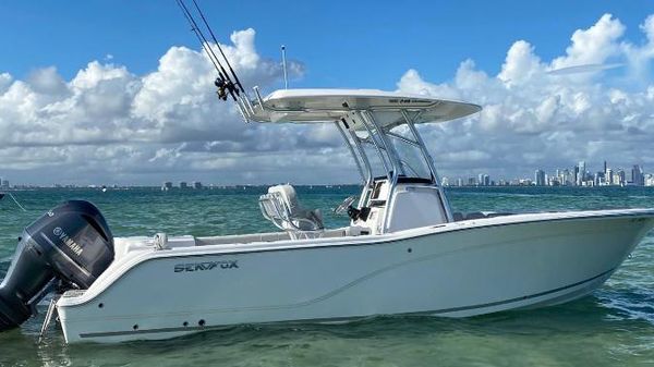 Sea Fox 248 Commander