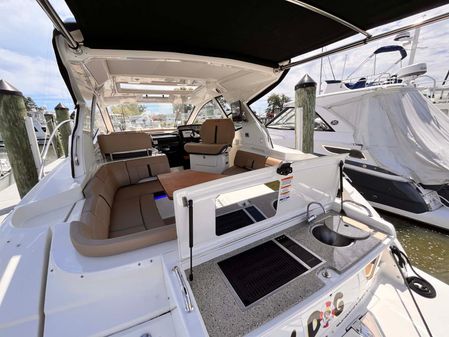 Sea Ray Sundancer 350 Coupe image