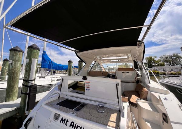 Sea Ray Sundancer 350 Coupe image