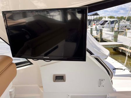 Sea Ray Sundancer 350 Coupe image