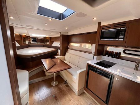 Sea Ray Sundancer 350 Coupe image