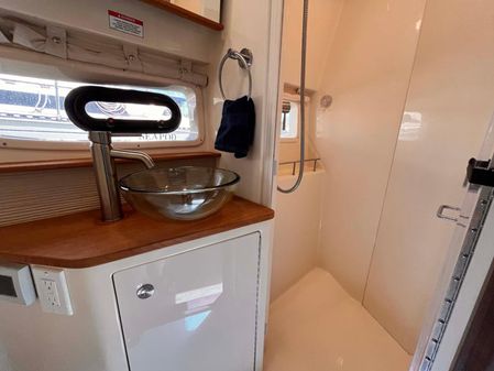 Sea Ray Sundancer 350 Coupe image