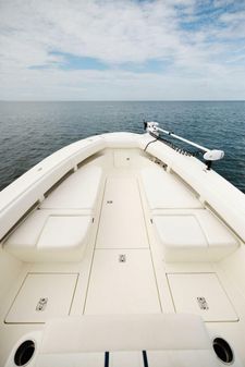 SeaVee 320B Center Console image