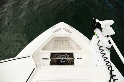 SeaVee 320B Center Console image