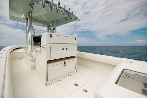 SeaVee 320B Center Console image