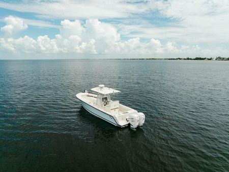 SeaVee 320B Center Console image