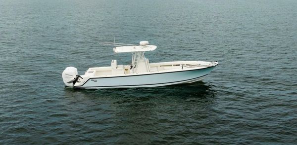 SeaVee 320B Center Console image