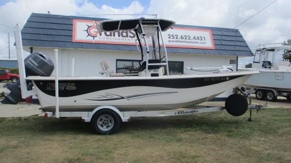 Carolina Skiff 218 DLV 