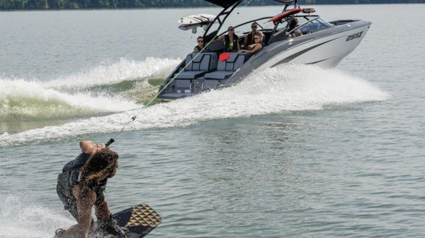 Yamaha Boats 255XD 