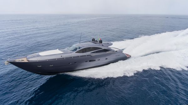 Pershing 76 image