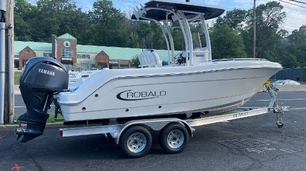 Robalo R222 Explorer 