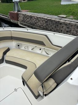 Pursuit 325 Dual Console image