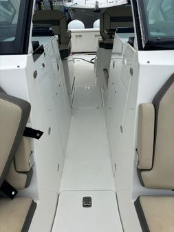 Pursuit 325 Dual Console image