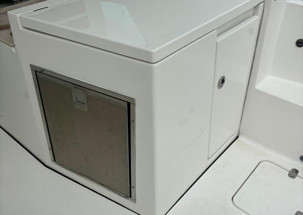 Pursuit 326 Dual Console image