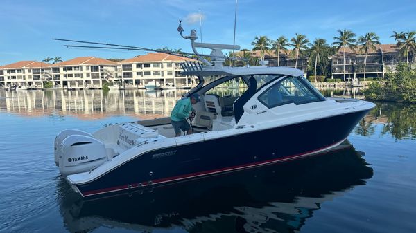 Pursuit 326 Dual Console